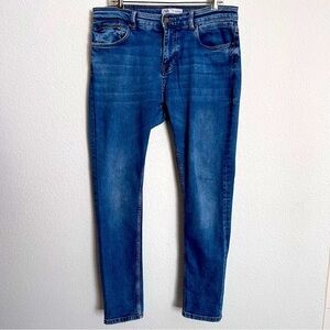 Zara Medium Wash Distressed Slim Fit Traditional 5 Pocket Denim Jeans 34